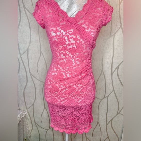 🌷 Vibrant Rose Red Pink Sheer Lace Dress 🌷 - Picture 5 of 10